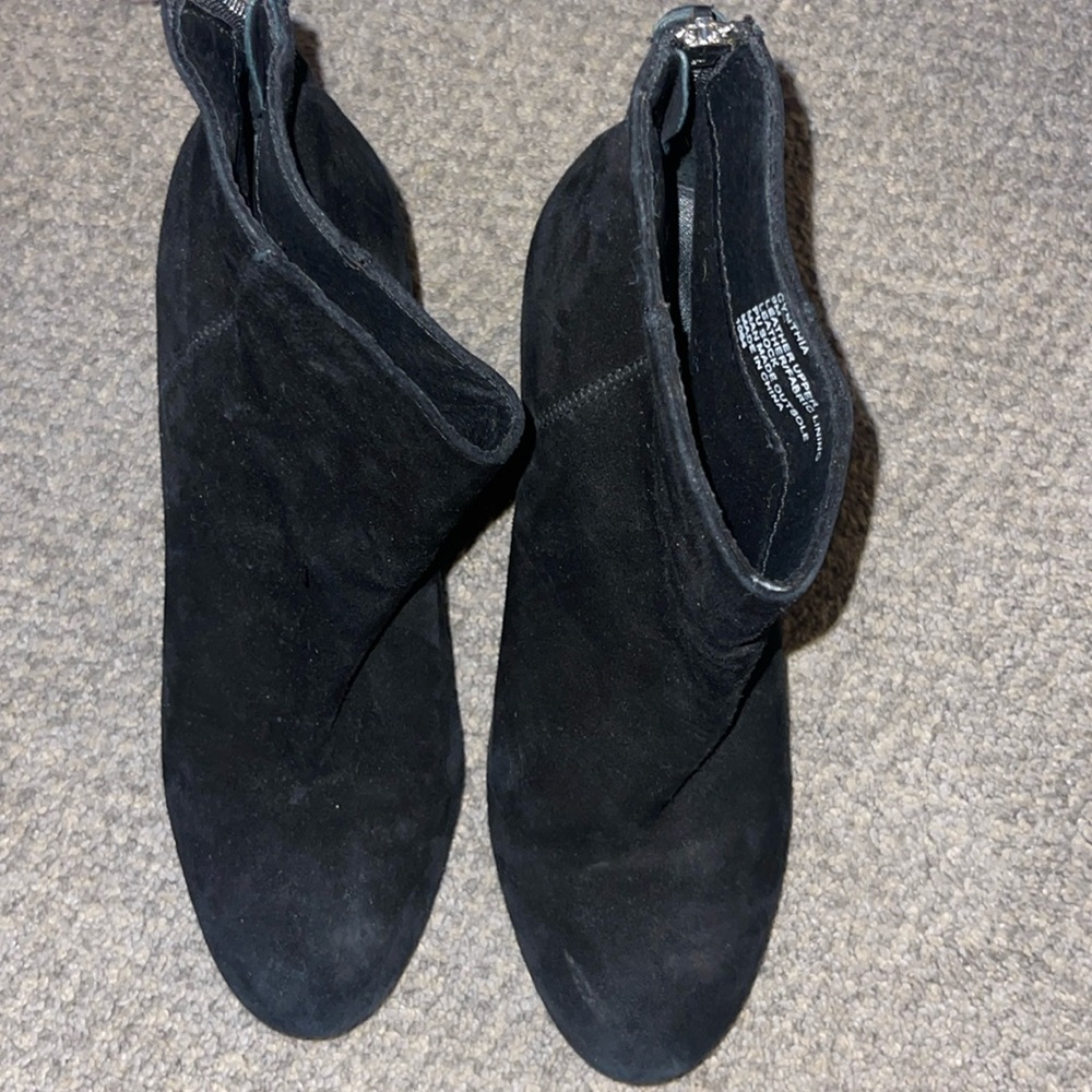 Black ‘suede’ Steve Madden booties